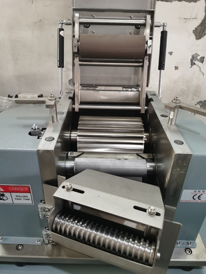 7.5kW プラスチックのペレット化機 PPR粒子の生産のためのガントリーストランドペレット化機