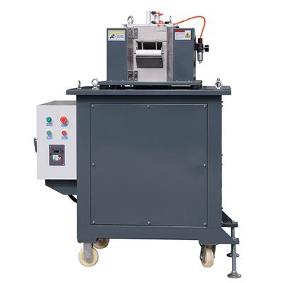 PET PP PVC 平行型ダブルスクリュープラスチックエクストルーションマシン 4200*750*2100mm